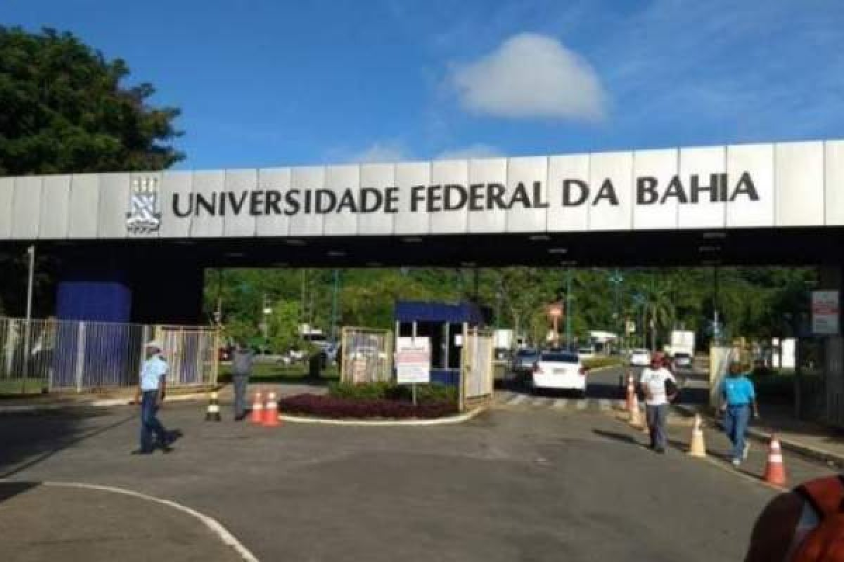 UFBA mantém ensino remoto no semestre 2021.2