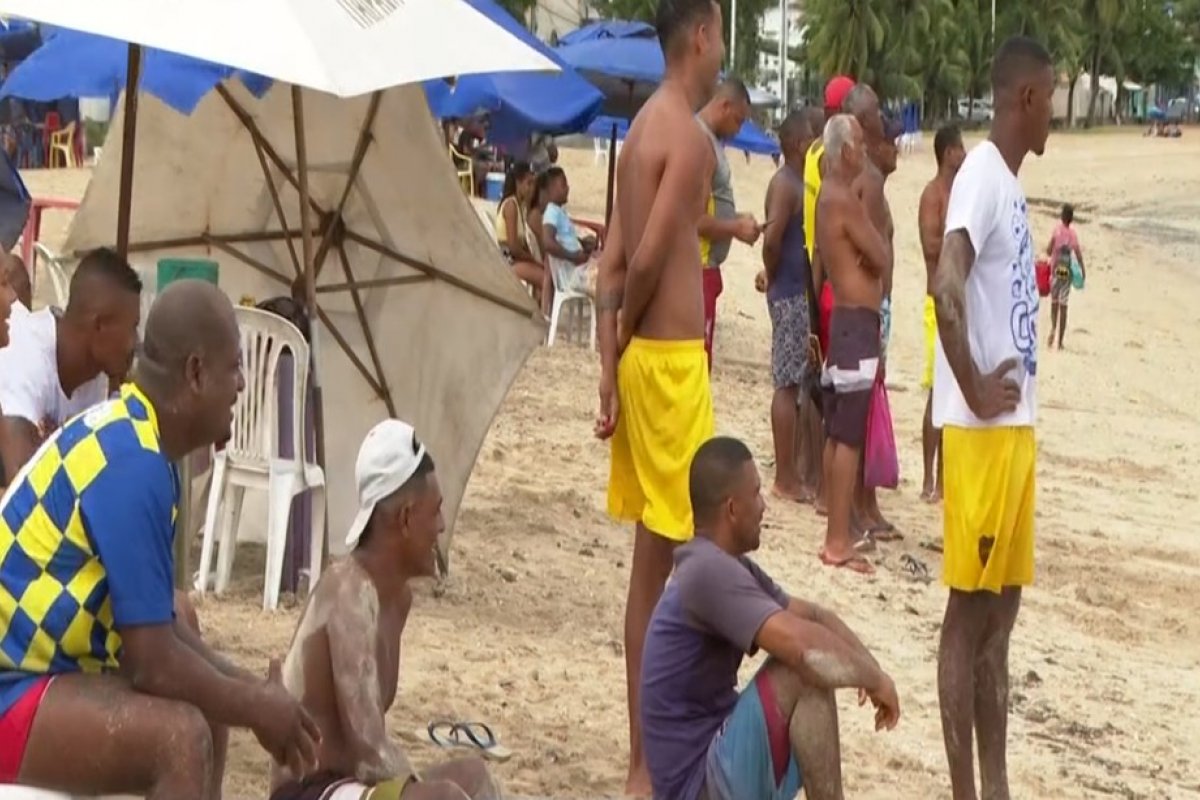 Praias de Salvador registram aglomeração no fim de semana