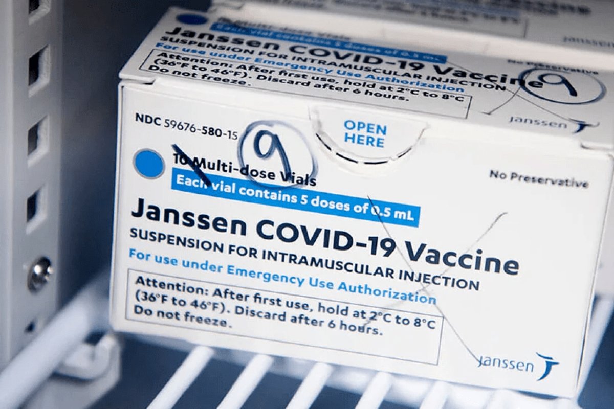 Vacina da Janssen atrasa e só deve chegar ao Brasil nesta quarta-feira (16)