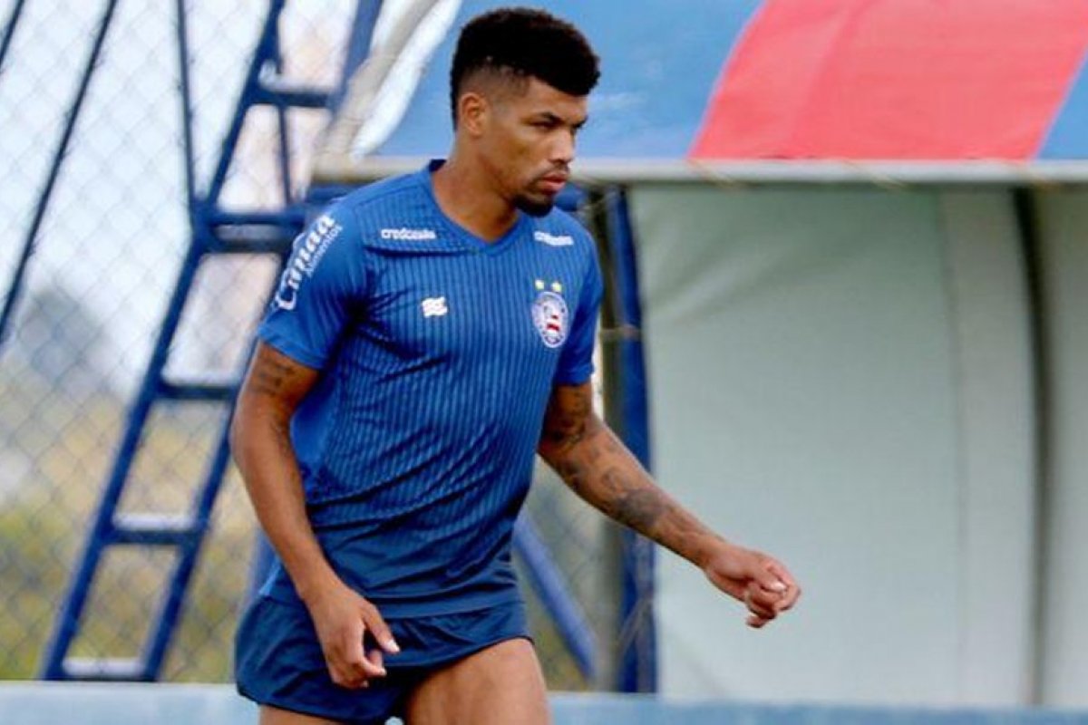 Zagueiro Juninho recebe proposta de empréstimo e Bahia nega