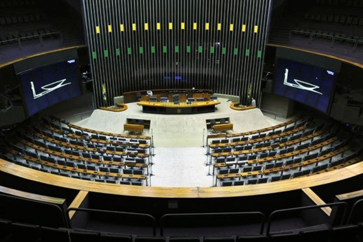 Câmara aprova mudanças na Lei de Improbidade Administrativa