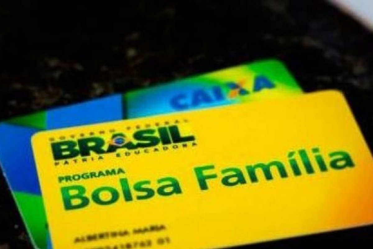 Bolsa Família começa a receber hoje 3ª parcela do auxílio emergencial