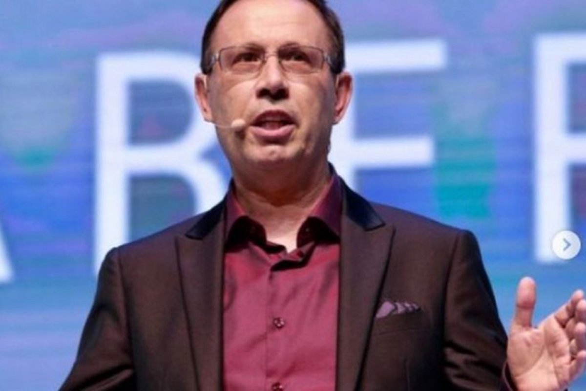 CPI vai pedir que passaporte de Wizard seja retido, diz Randolfe Rodrigues