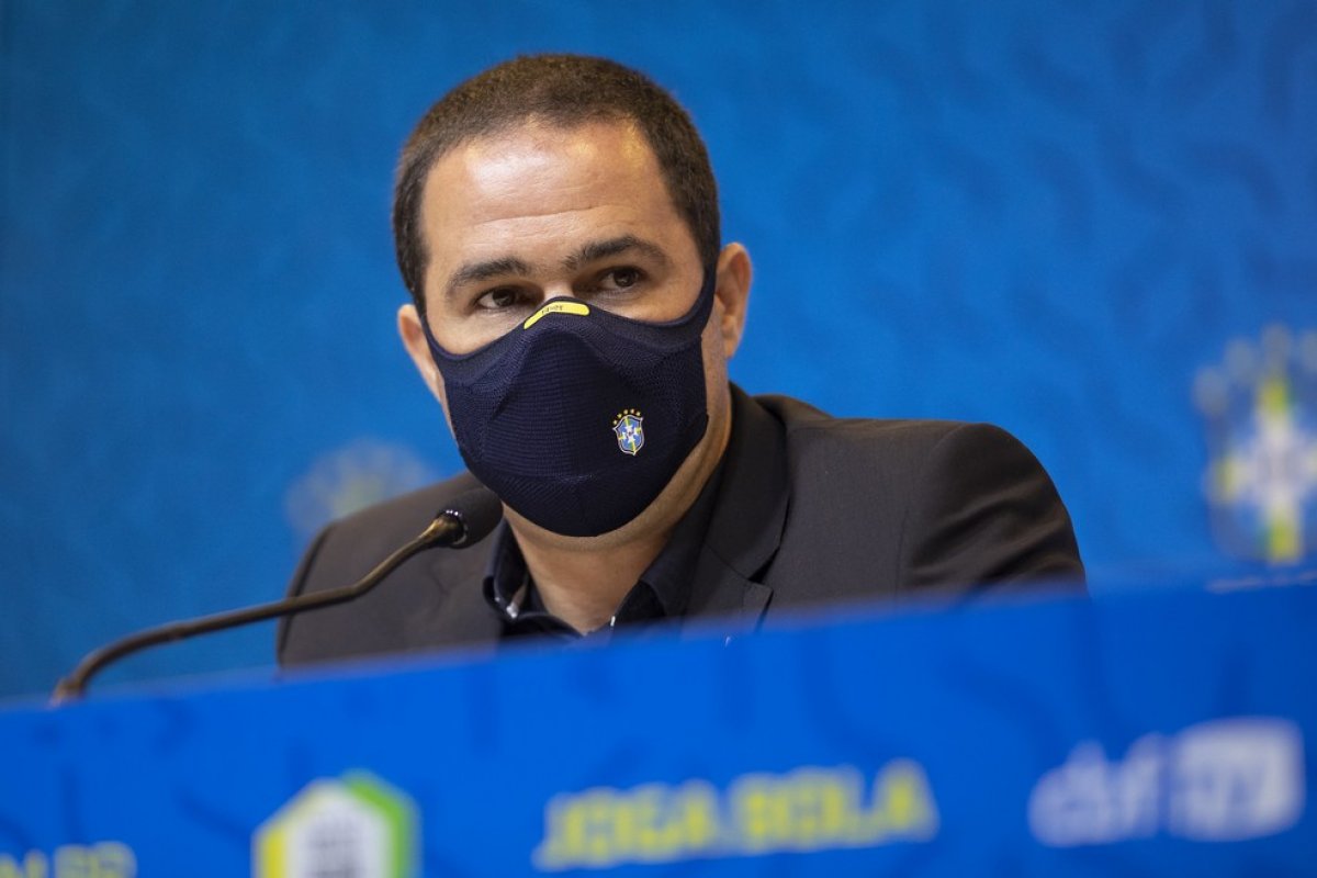 Jardine convoca seleção brasileira para as Olimpíadas de Tóquio com Daniel Alves