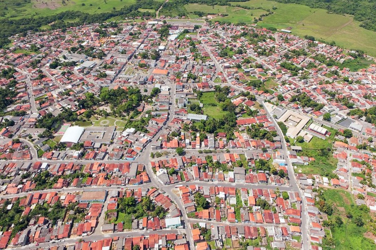Prefeitura de Mata de São João proíbe fogueiras e prorroga toque de recolher