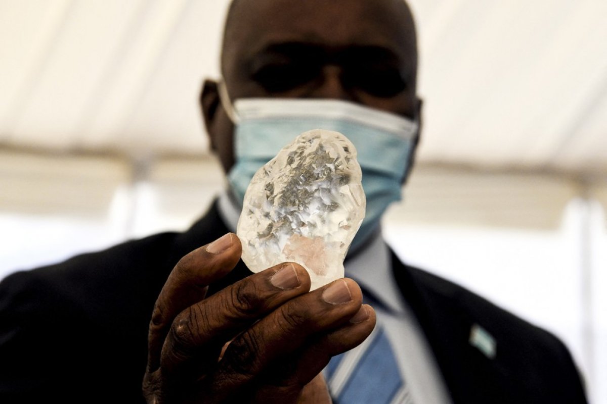 Terceiro maior diamante do mundo é encontrado em Botsuana