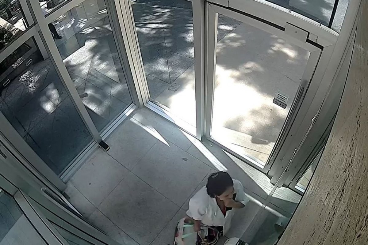 Covid-19: falsa enfermeira suspeita de vacinação clandestina acusa empresário como possível chefe do esquema