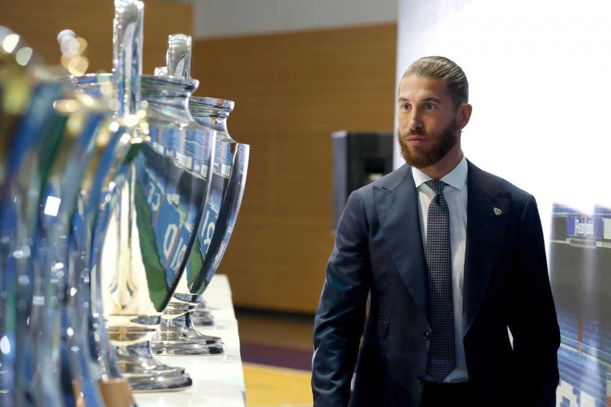 Sérgio Ramos se despede do Real Madrid nesta quinta-feira (17)