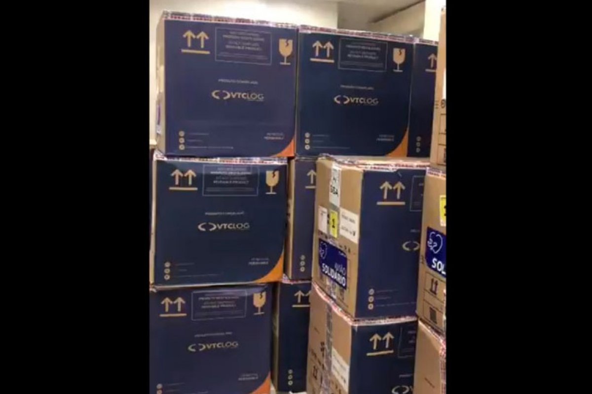 Bahia recebe novo lote de vacinas da Pfizer na madrugada desta sexta-feira (18)