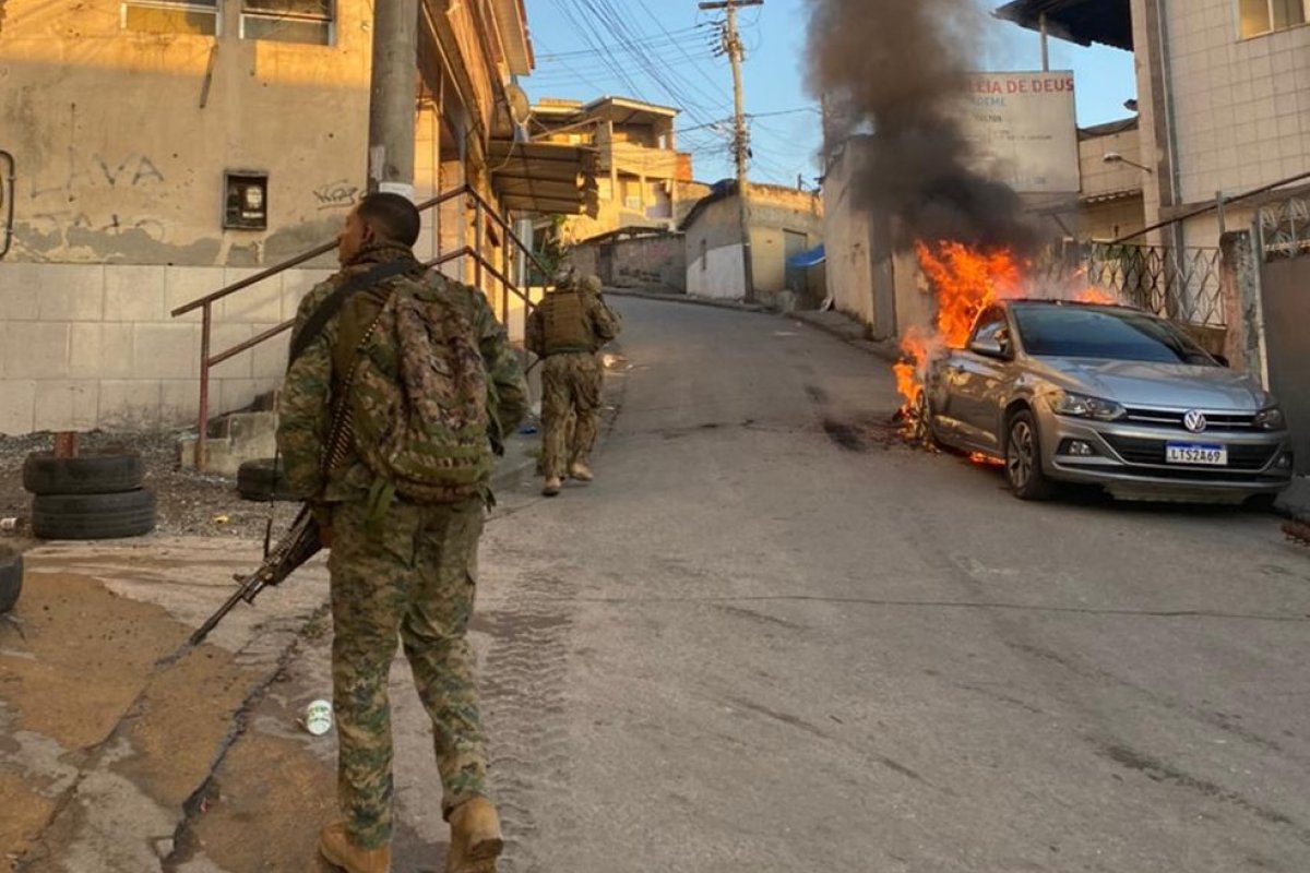 Operação policial tenta prender traficante que ordenou ataques em Manaus