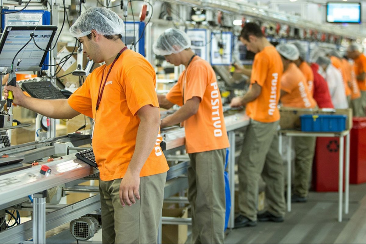 Falta de componentes eletroeletrônicos atinge 73% das fábricas, aponta levantamento