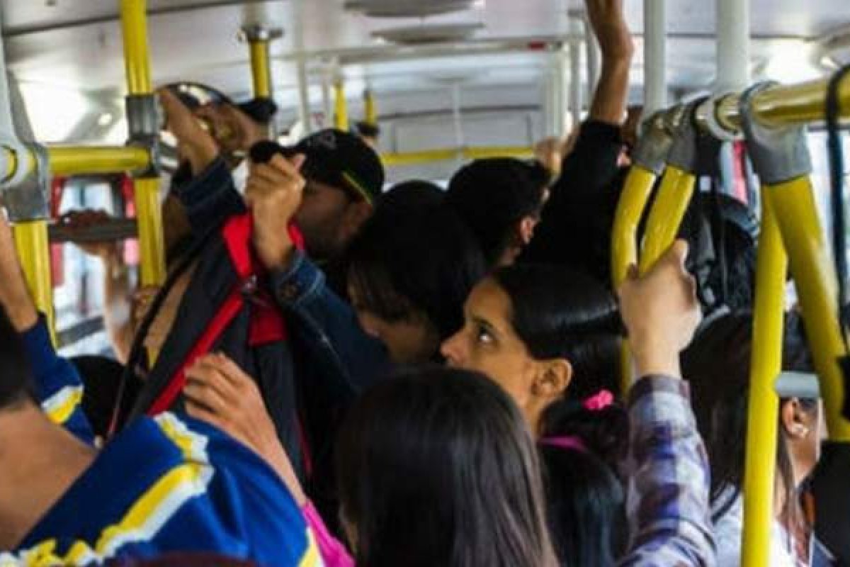 Salvador sanciona lei que pune assediador em até R$ 20 mil