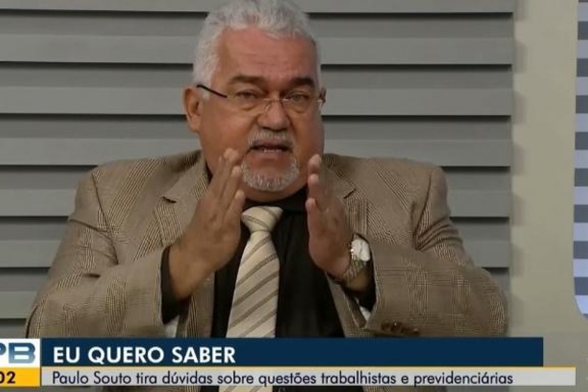 Aos prantos, jornalista da Globo pede demissão ao vivo durante telejornal: ''Se não fizesse, infartaria''