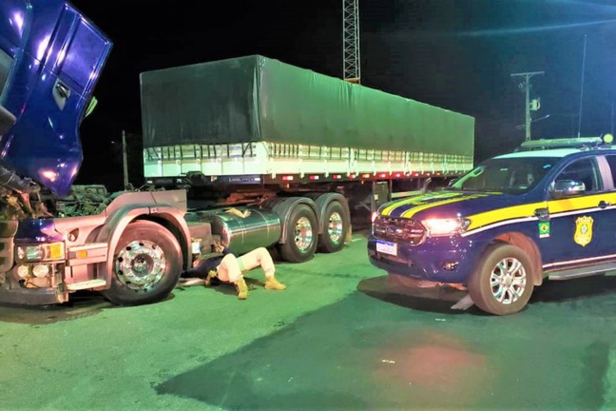 PRF recupera em Jequié, caminhão roubado há quase 5 anos em São Paulo