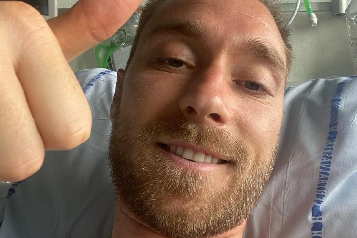 Após sofrer parada cardíaca, Christian Eriksen recebe alta de hospital em Copenhague