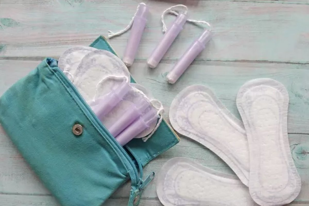 Pobreza menstrual: ação arrecada absorventes para meninas em situação de vulnerabilidade em Salvador