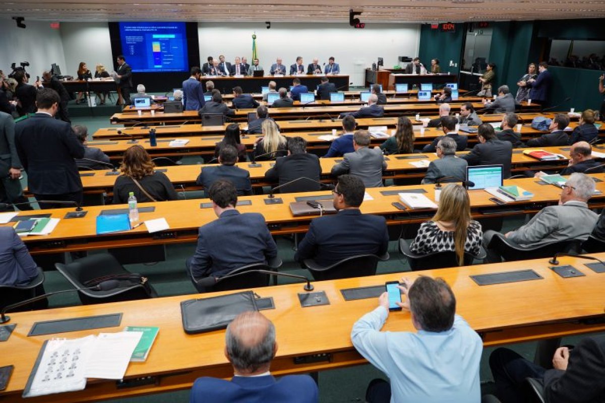 Estados e municípios pedem mudanças na Reforma Tributária para evitar perdas na arrecadação