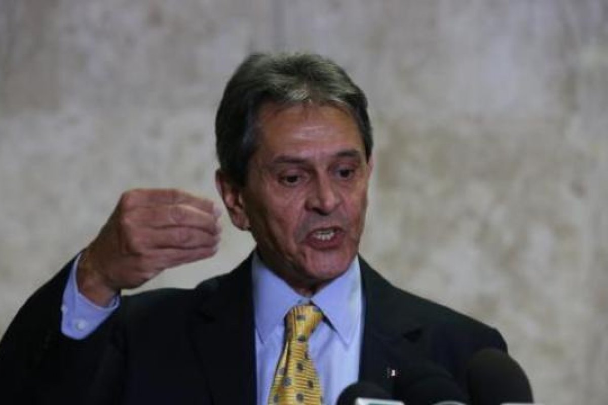 STF investiga repasses de R$ 1,3 milhão do PTB para Roberto Jefferson