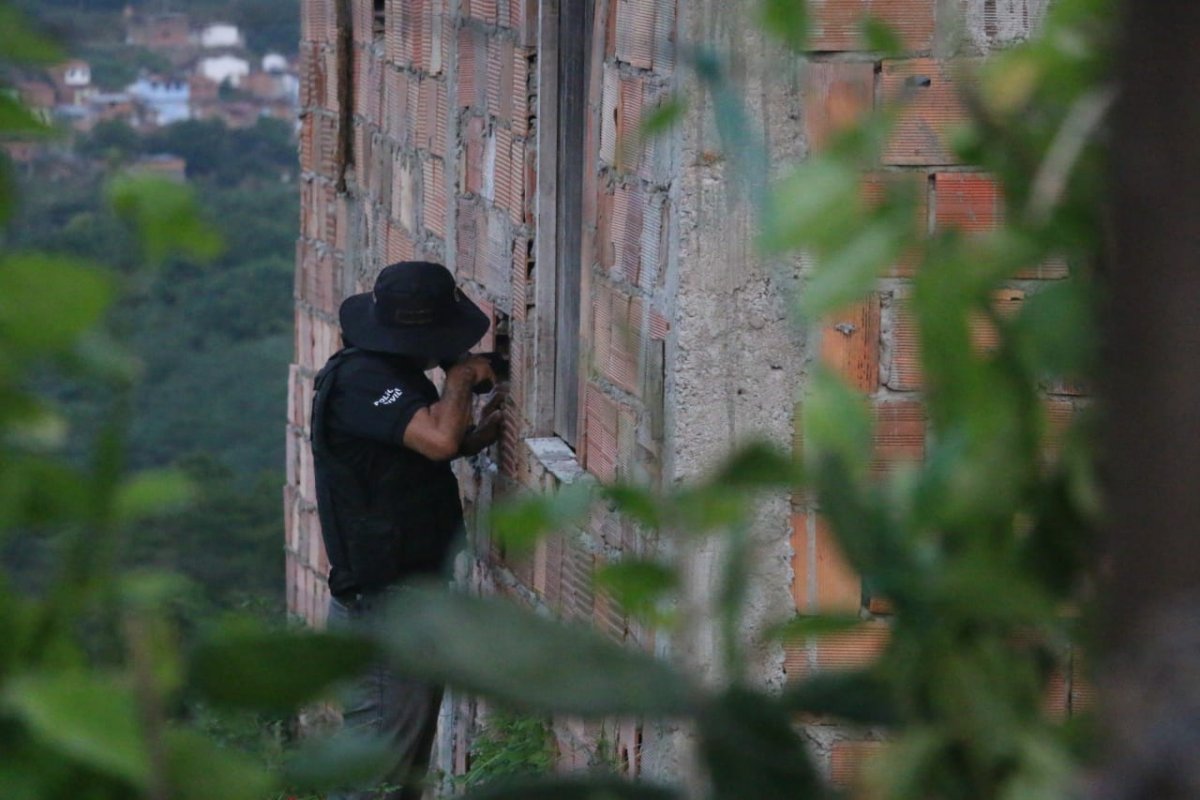 Homem acusado de 'saidinha bancária' em Salvador é preso no leste da Bahia