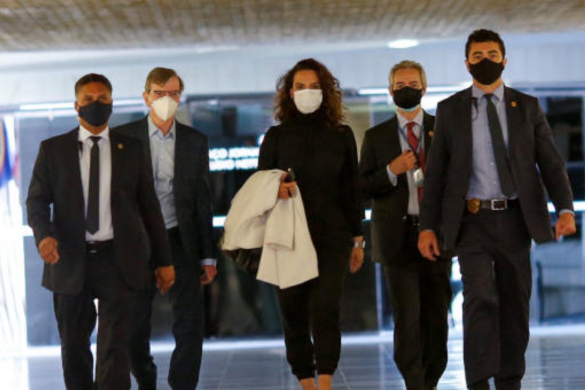 Acareação entre Luana Araújo e coordenadora do PNI na CPI da Covid é marcada para 1º de julho