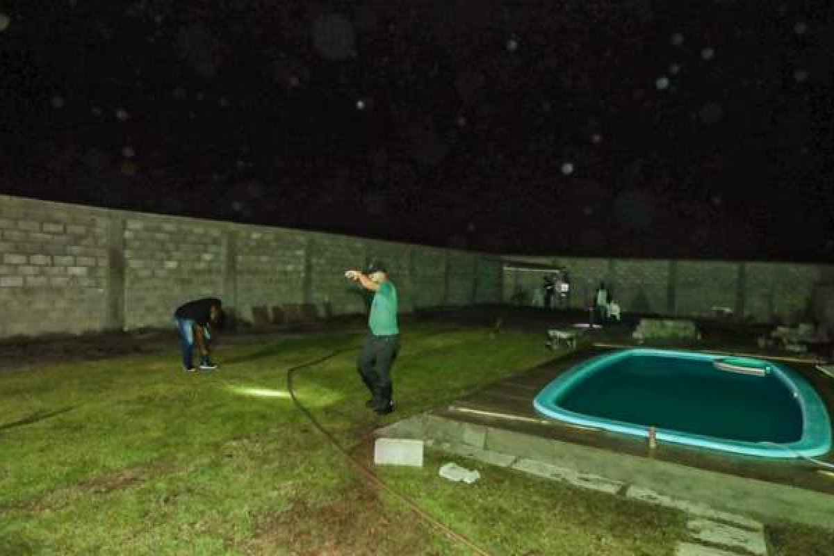 Condomínio de luxo em Camaçari é demolido após determinação do MP por ocupação ilegal