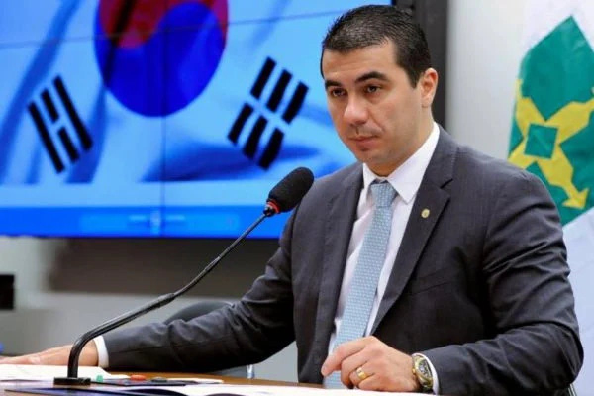 Confira as mensagens enviadas por Luis Miranda a Bolsonaro sobre Covaxin