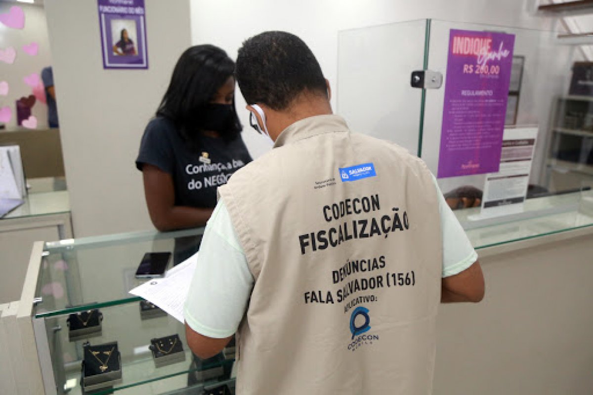 Operação São João da Codecon vistoria 66 estabelecimentos em Salvador