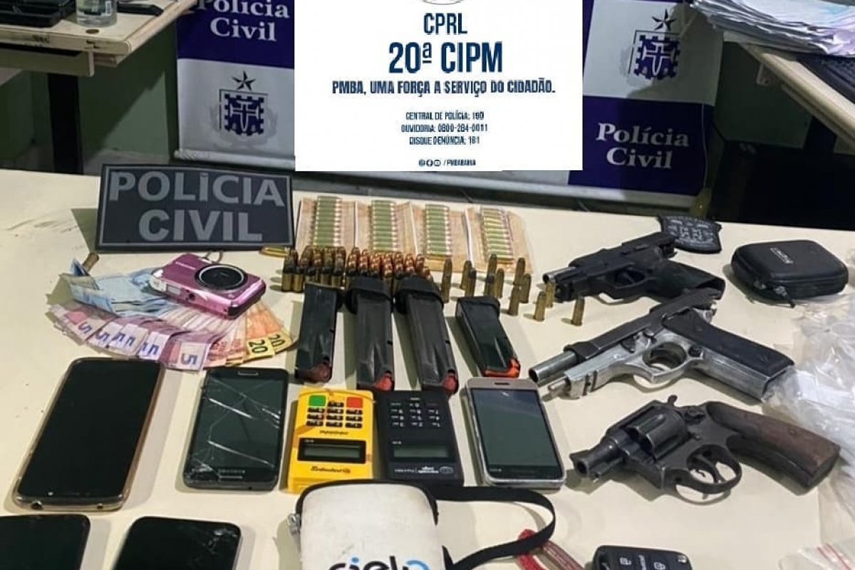 Dois homens são presos por tráfico de drogas