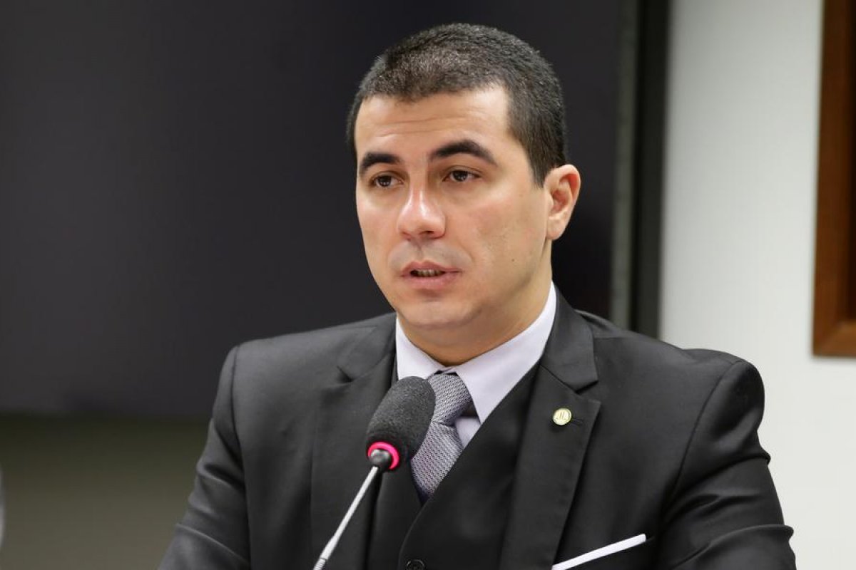 Deputado Luís Miranda pedirá à CPI prisão de Onyx