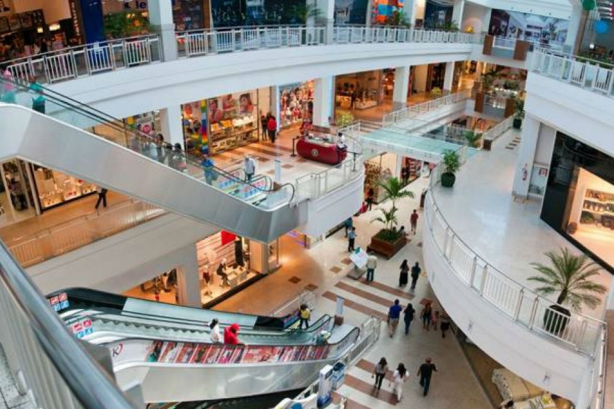 Confira o que abre e fecha no feriado do São João