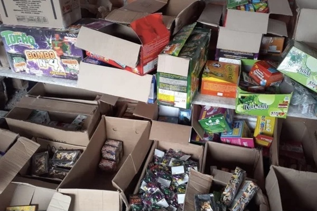 Homem é preso em flagrante com milhares de materiais explosivos em Salvador