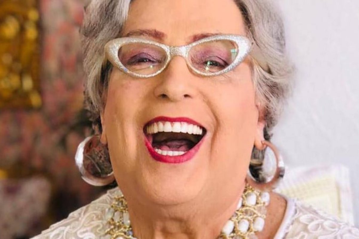 Mamma Bruschetta oficializa nome social no RG