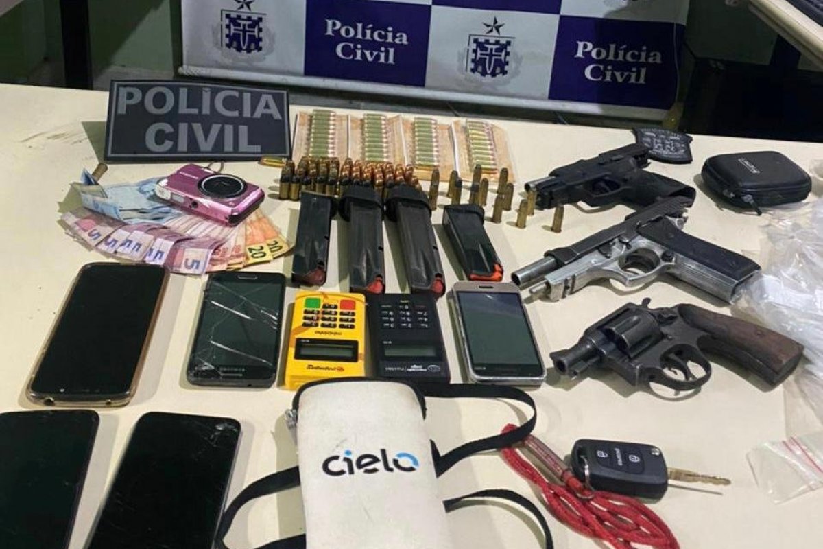 Polícia Civil prende 380 pessoas em operação de combate as drogas na Bahia