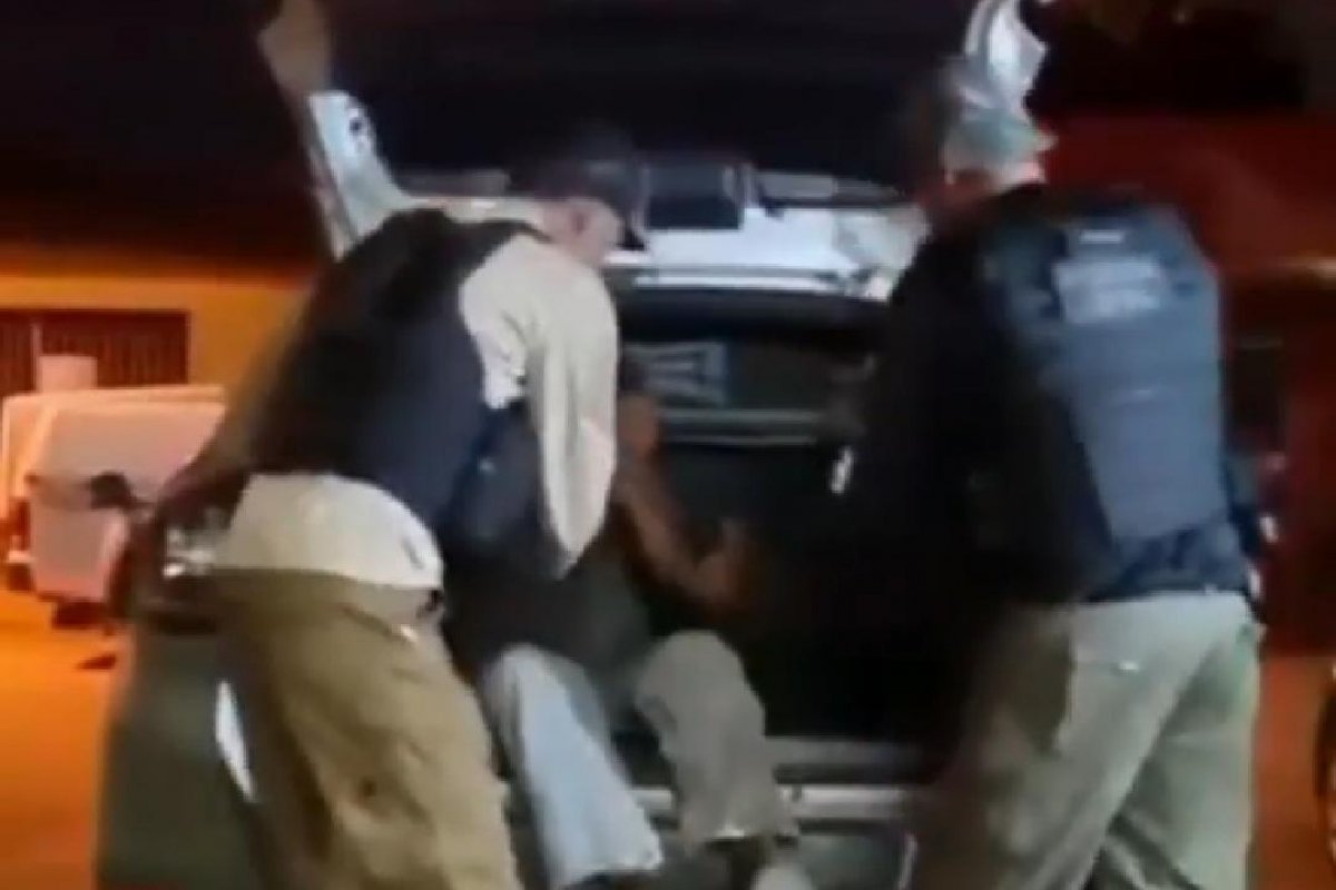 Vídeo: Polícia se aproxima de Lázaro Barbosa, após prisão de fazendeiro que o escondeu