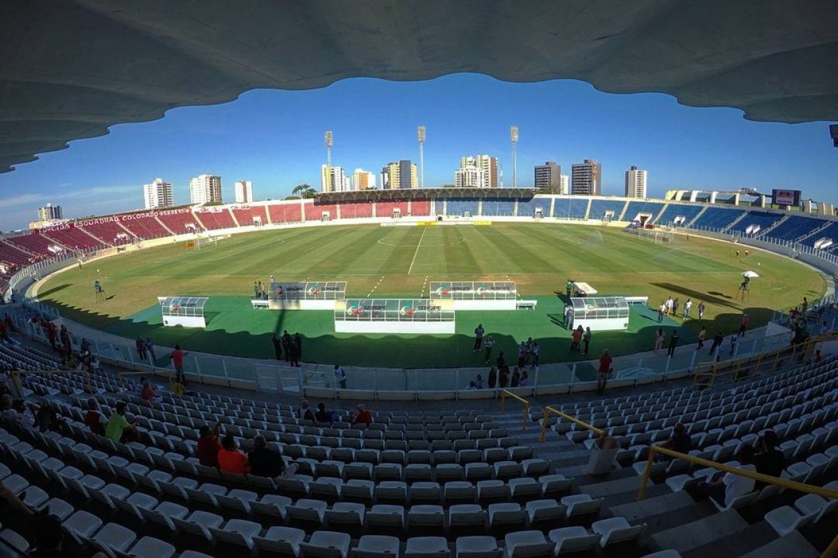 Série B: CBF altera data de jogo entre Confiança e Vitória