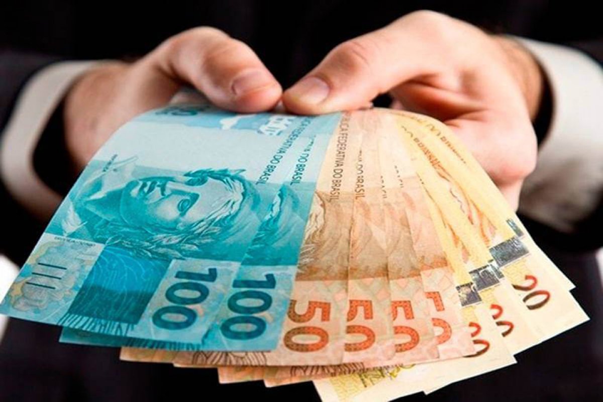 Metade dos consumidores precisaram de empréstimo nos últimos 12 meses