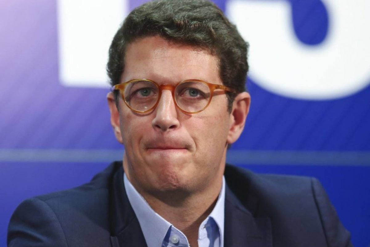 Cármen Lúcia determina que Ricardo Salles entregue passaporte à PF