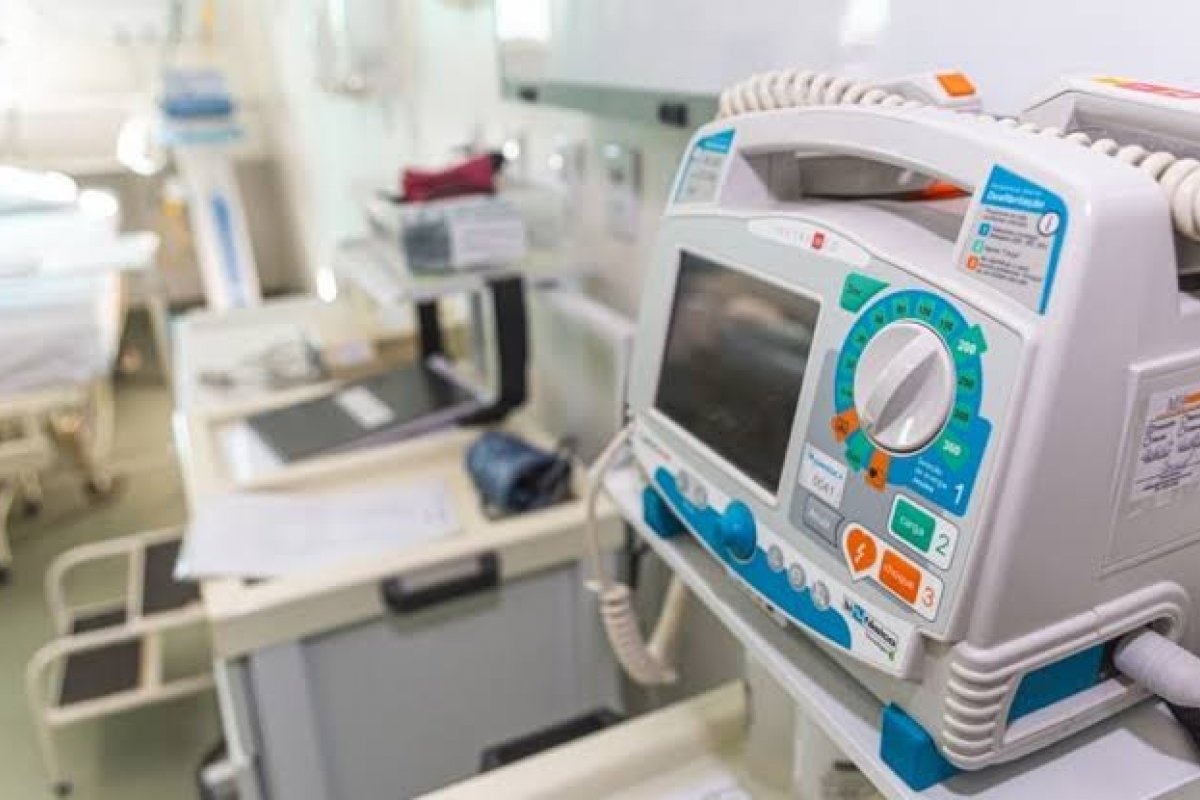 Brasil receberá doação de 47 mil itens de kit intubação da Irlanda