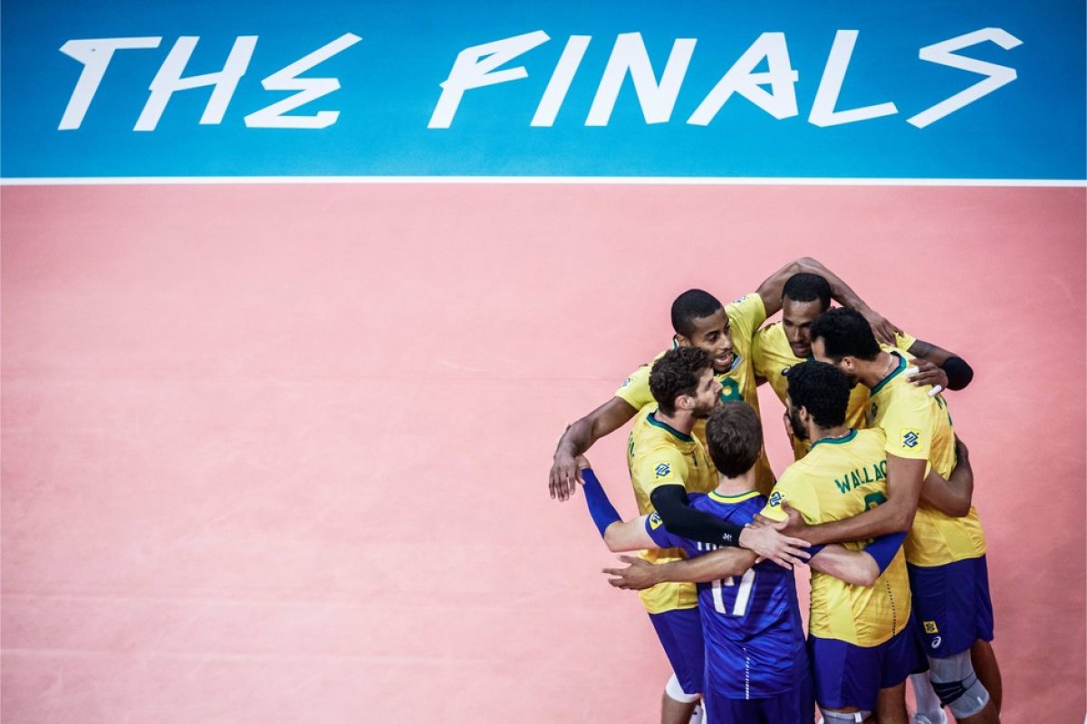 Com grande atuação, Brasil vence a França e chega a final da Liga das Nações de Vôlei