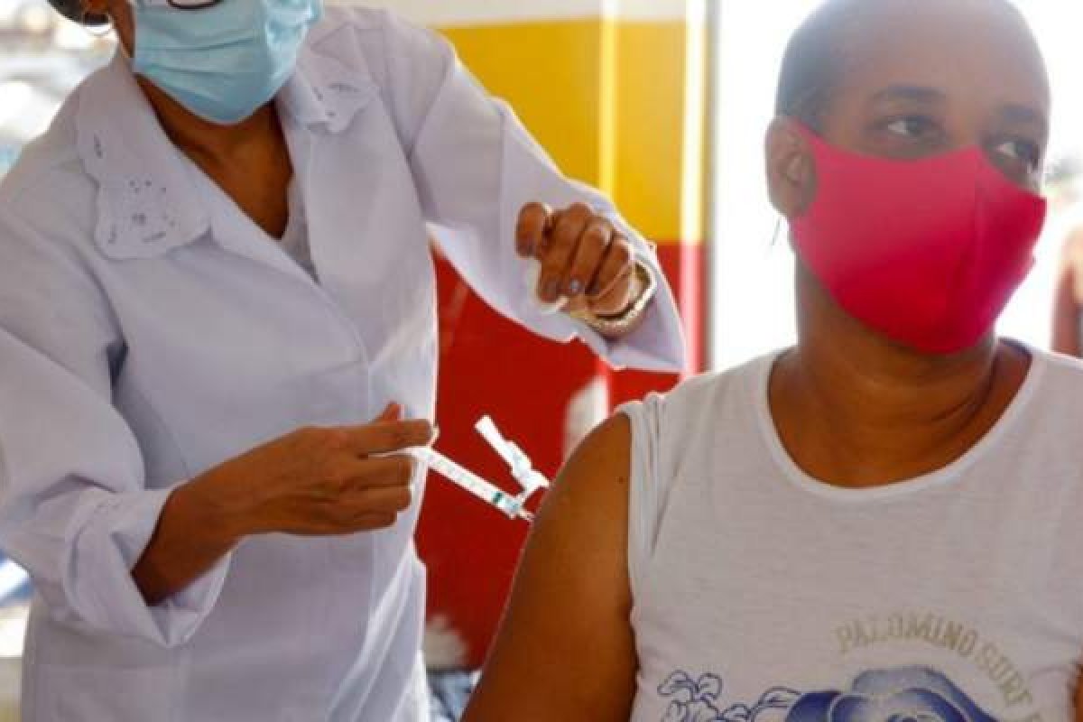 Candeias vacinará pessoas contra a Covid a partir de 39 anos nesta segunda (28)