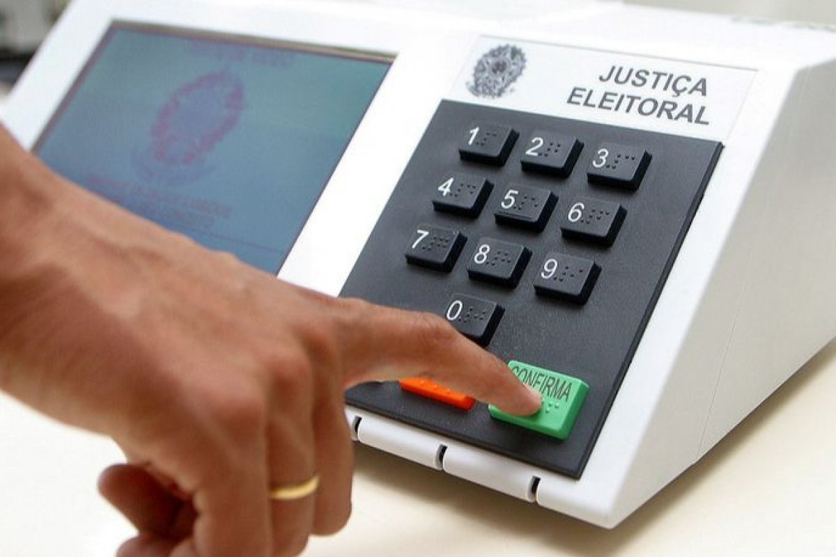 Parecer relacionado ao voto impresso deverá ser apresentado nesta segunda (28)