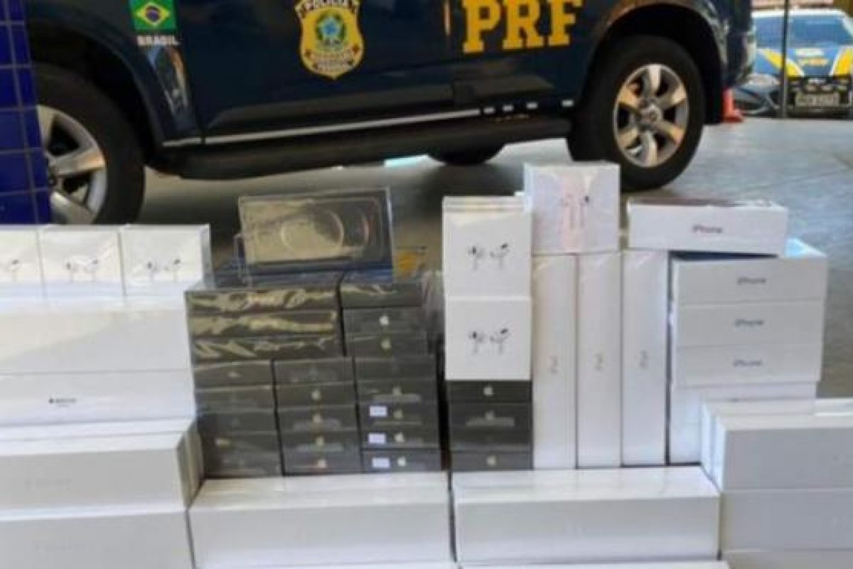 PRF apreende mais de R$ 600 mil em celulares e eletrônicos na BR-116, em Vitória da Conquista
