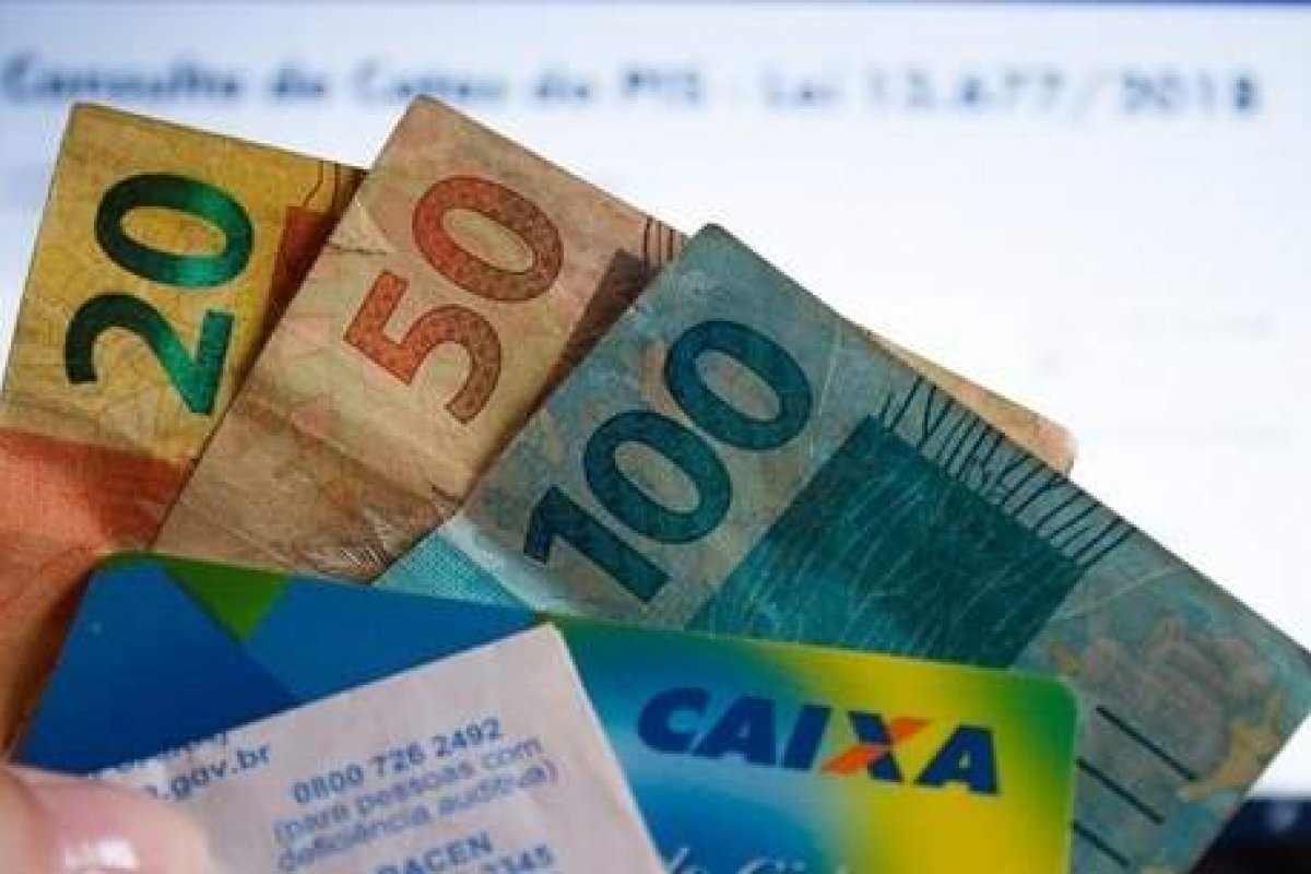 Cerca de R$ 1,2 bilhão ainda não foram sacados do abono salarial