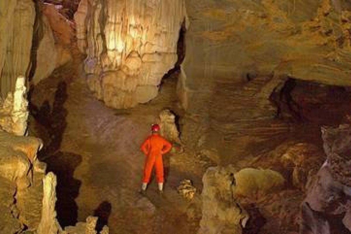 Pesquisadores reencontram gruta "perdida" há mais de 180 anos em Minas Gerais