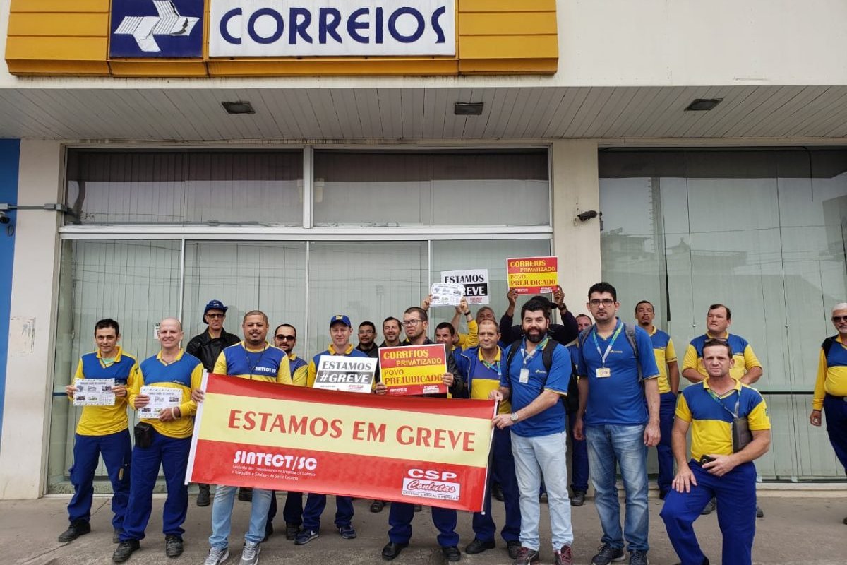 Correios afirma que greve é parcial e não afeta todos serviços