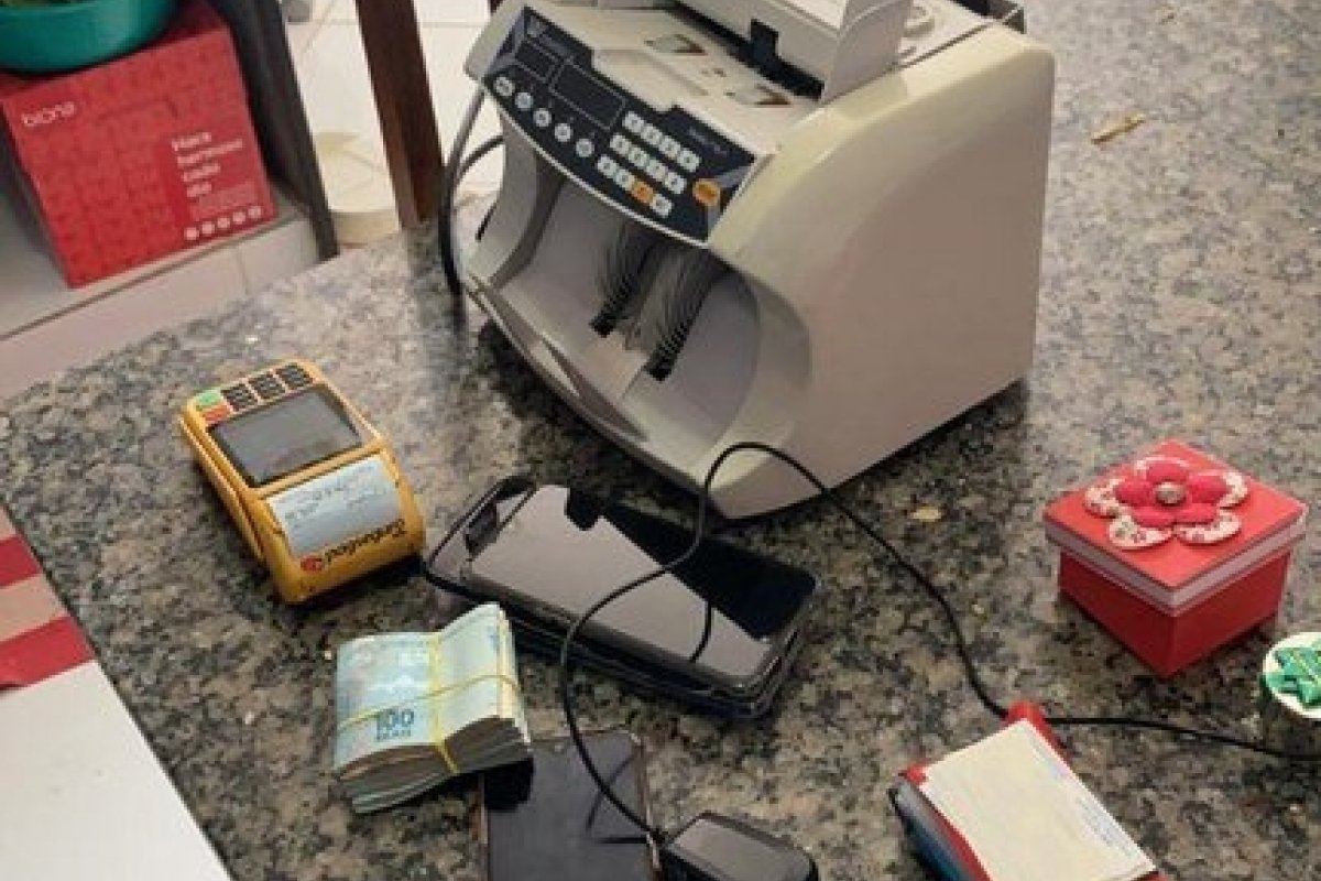 PF deflagra operação contra tráfico internacional de drogas por meio do transporte rodoviário