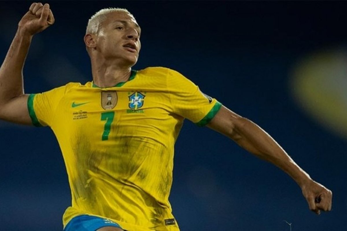 Richarlison é intimado por Oficial de Justiça devido a suposta dívida