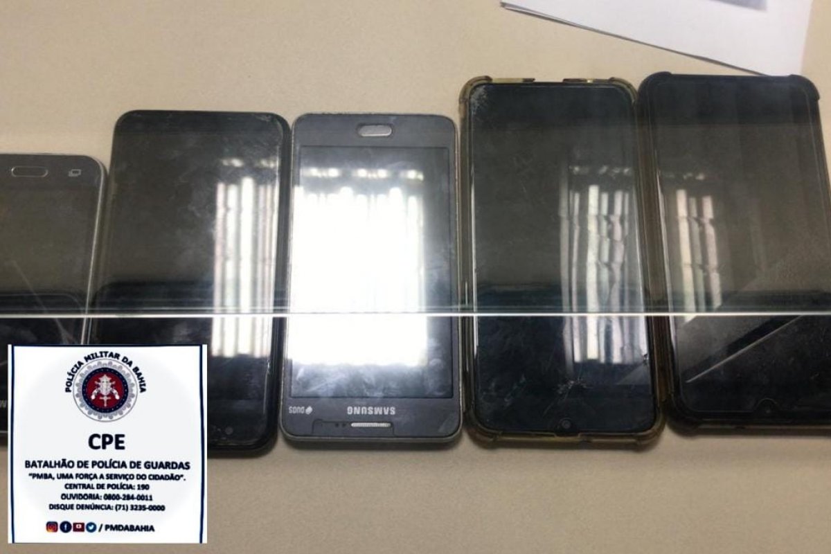 Terceiro suspeito de assalto a ônibus em Salvador é apreendido com celulares