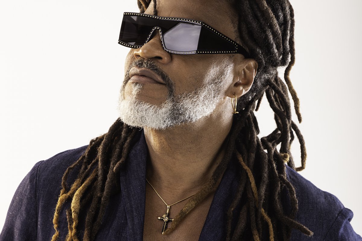 Carlinhos Brown abre a Série Espetáculo de Música do Instituto Usiminas