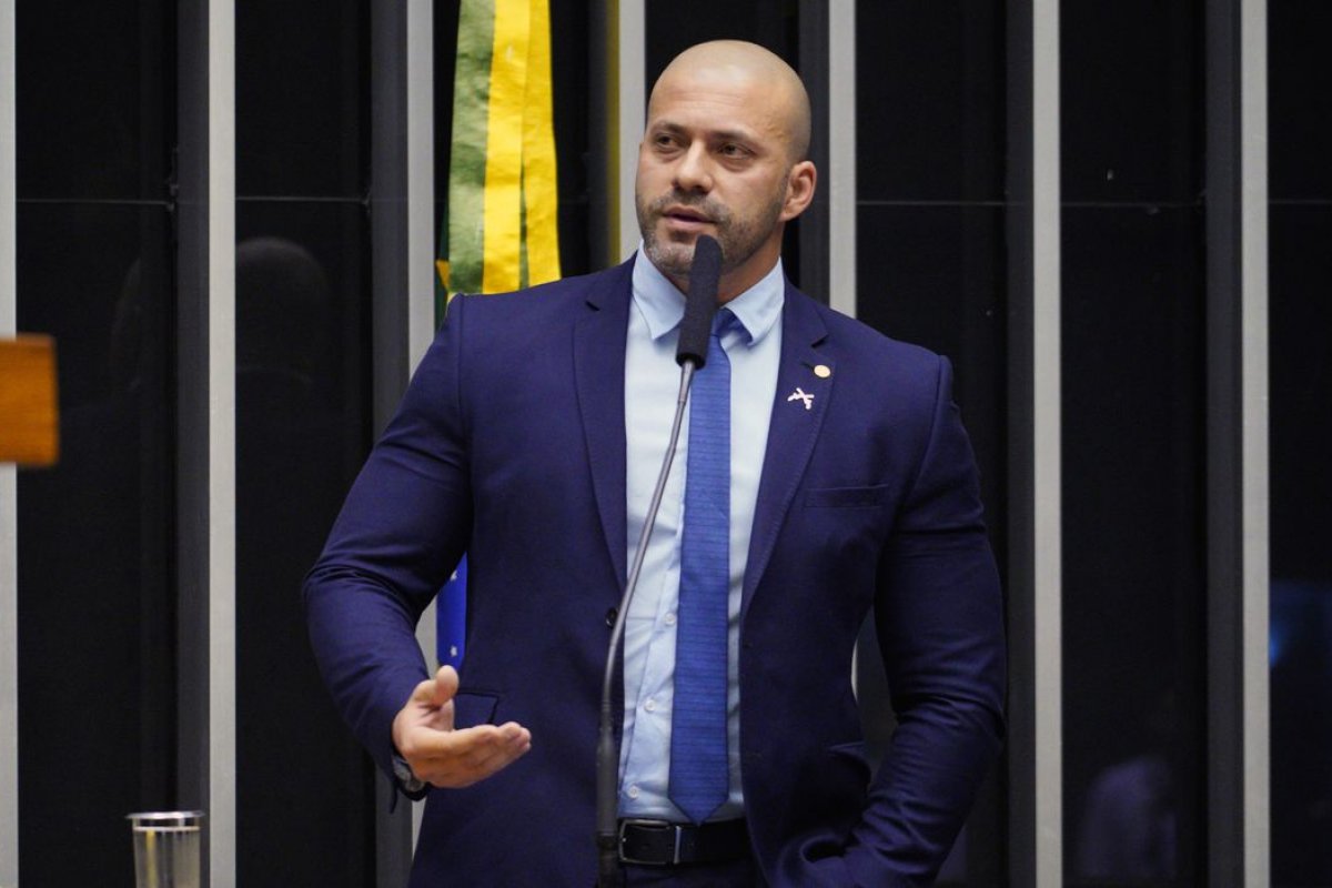 Conselho de Ética aprova suspensão do mandato de Daniel Silveira por dois meses